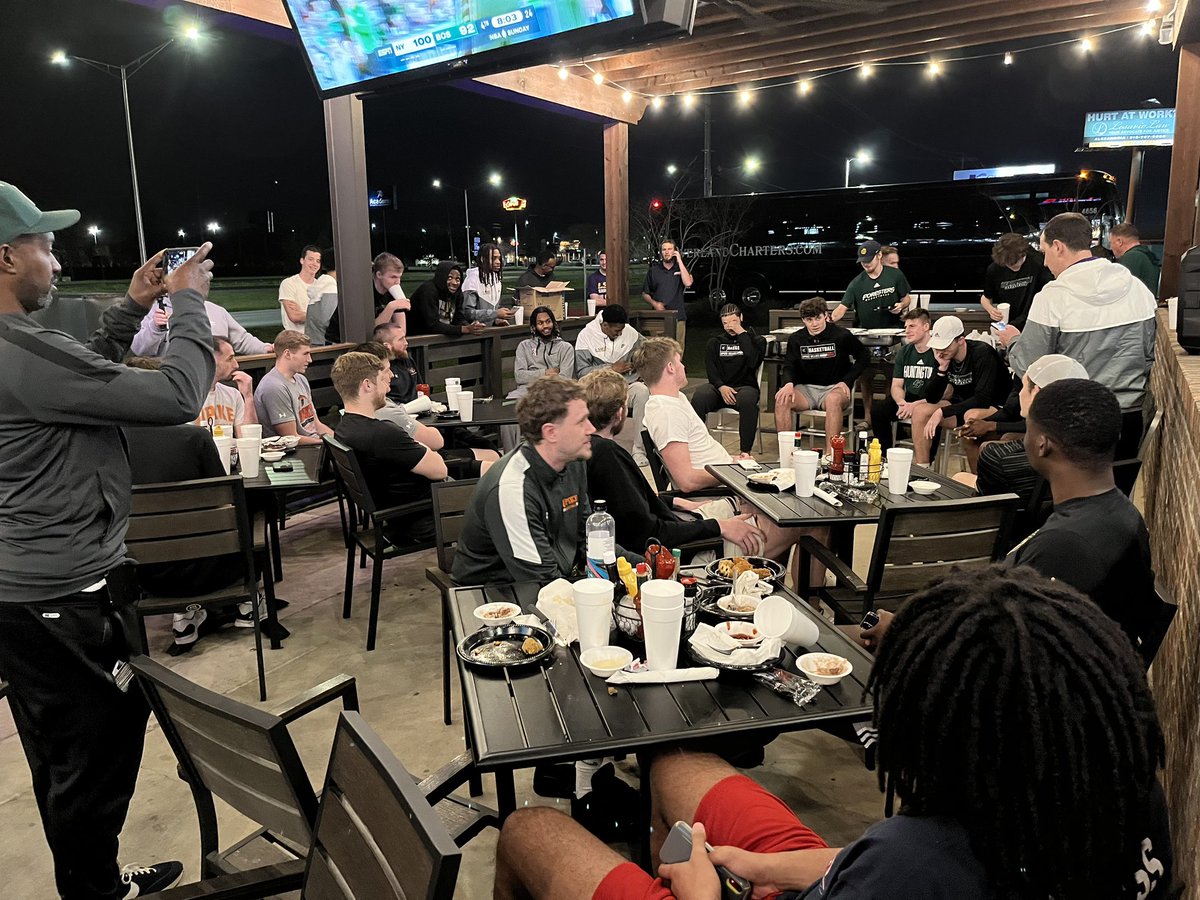 UPIKEBasketball's tweet photo. Guys were treated to some Louisiana style food tonight as well as some team interaction activities. 

Thanks to @CoachBlank for putting together an awesome welcoming experience for the participating teams in Alexandria. https://t.co/tUnxh1dsmw