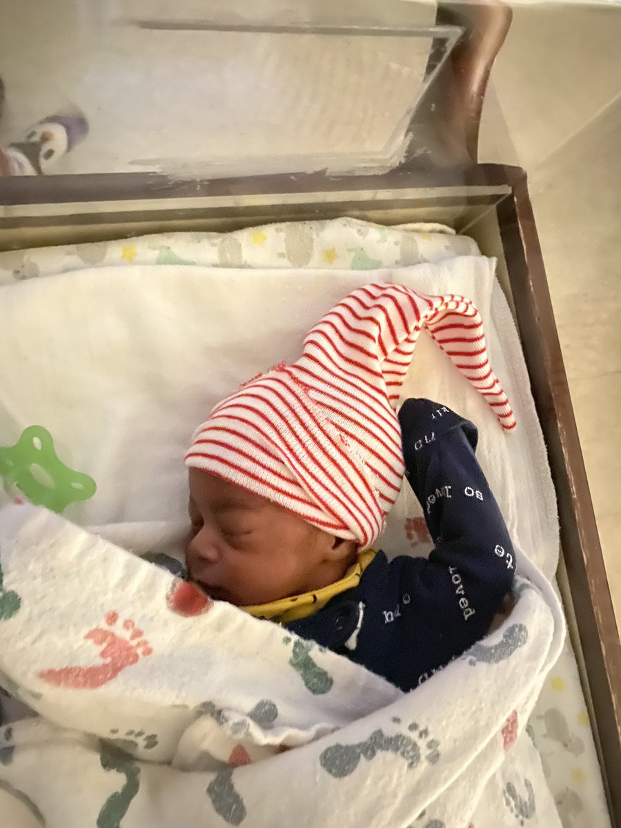 LanaeeeM's tweet photo. I’ve never posted my chunk on here 😆😆🫶🏾 he has my heart 🥲 https://t.co/3twQdxbwSc
