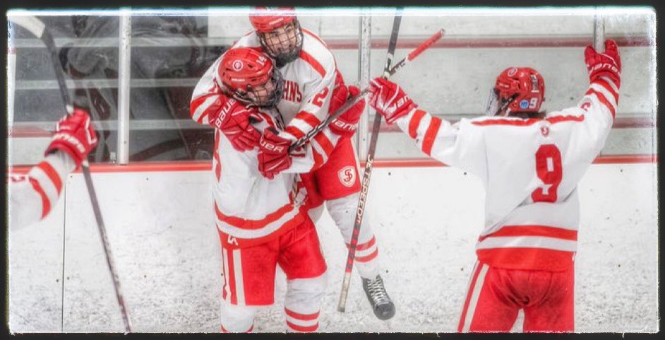 #CatholicConference🏒
𝐅𝐈𝐍𝐀𝐋 

#𝟗 <a href="/SJSHockey/">Saint John's HS Hockey</a> ➎
#𝟐𝟓 Arlington Catholic ➊

Solid back-end play from the Pioneers  defense &amp; its reliable ‘tender <a href="/RyanMelansonn1/">Ryan Melanson</a> stymied the Cougars offense. 
𝐂𝐨𝐧𝐧𝐨𝐫 𝐌𝐜𝐊𝐞𝐧𝐧𝐚 (2g) led SJ's offense. The #Meadsmen next face #1 SJP.