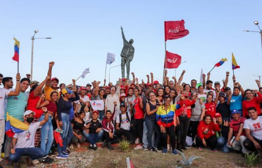 PartidoPSUV's tweet photo. Neoespartanos rindieron homenaje a Chávez a 10 años de su siembra
https://t.co/zWT928IOJA
#YoSoyChávez https://t.co/P4UQb7Oi72