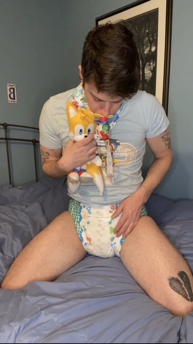 littlebabybren's tweet photo. Tails is a great friend, but he’s also a very strict keyholder. I have no idea when I’m ever going to be unlocked 😨 https://t.co/536XBwmKRO