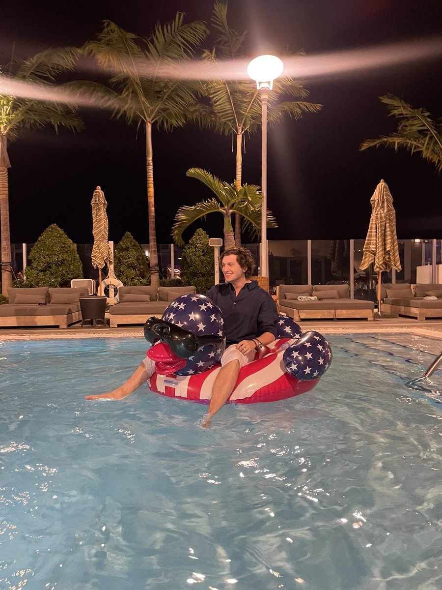 owneroflaverdad's tweet photo. appreciation post to my little blessing.❤️
here so he can’t see it cuz his ego too big. 
love u big time eh. https://t.co/u9WzE7OVNB