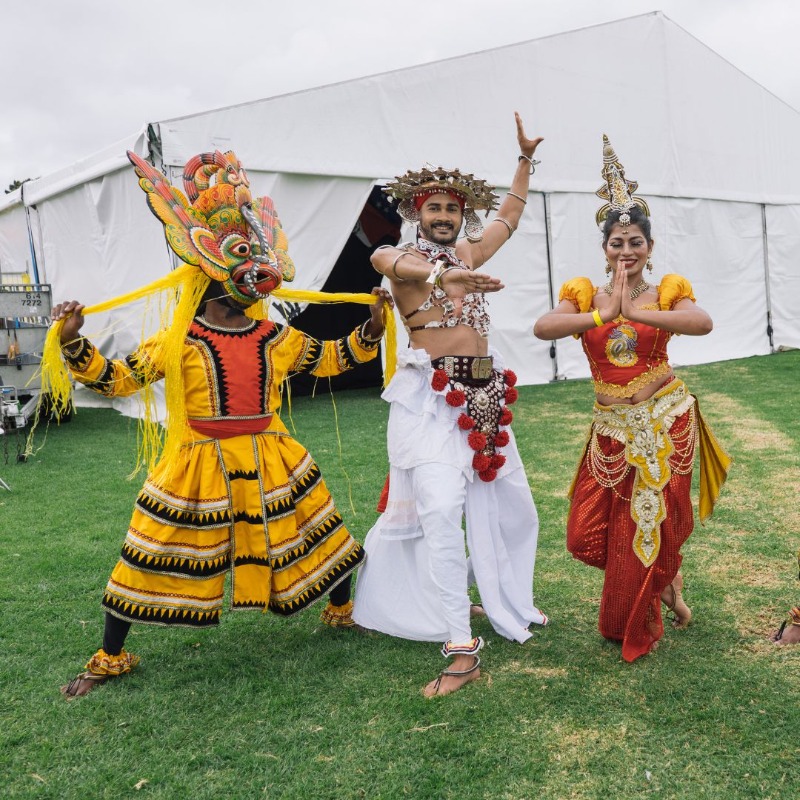 AklCouncil's tweet photo. 欢迎, Welkom, Malo e lava mai, සාදරයෙන් පිළිගනිමු, स्वागत है, Witamy, ยินดีต้อนรับ, خوش آمدید. Celebrate Auckland's vibrant cultures at our World of Cultures festival! More than 70 FREE or low-cost activities. Partnered by Vector Lights.