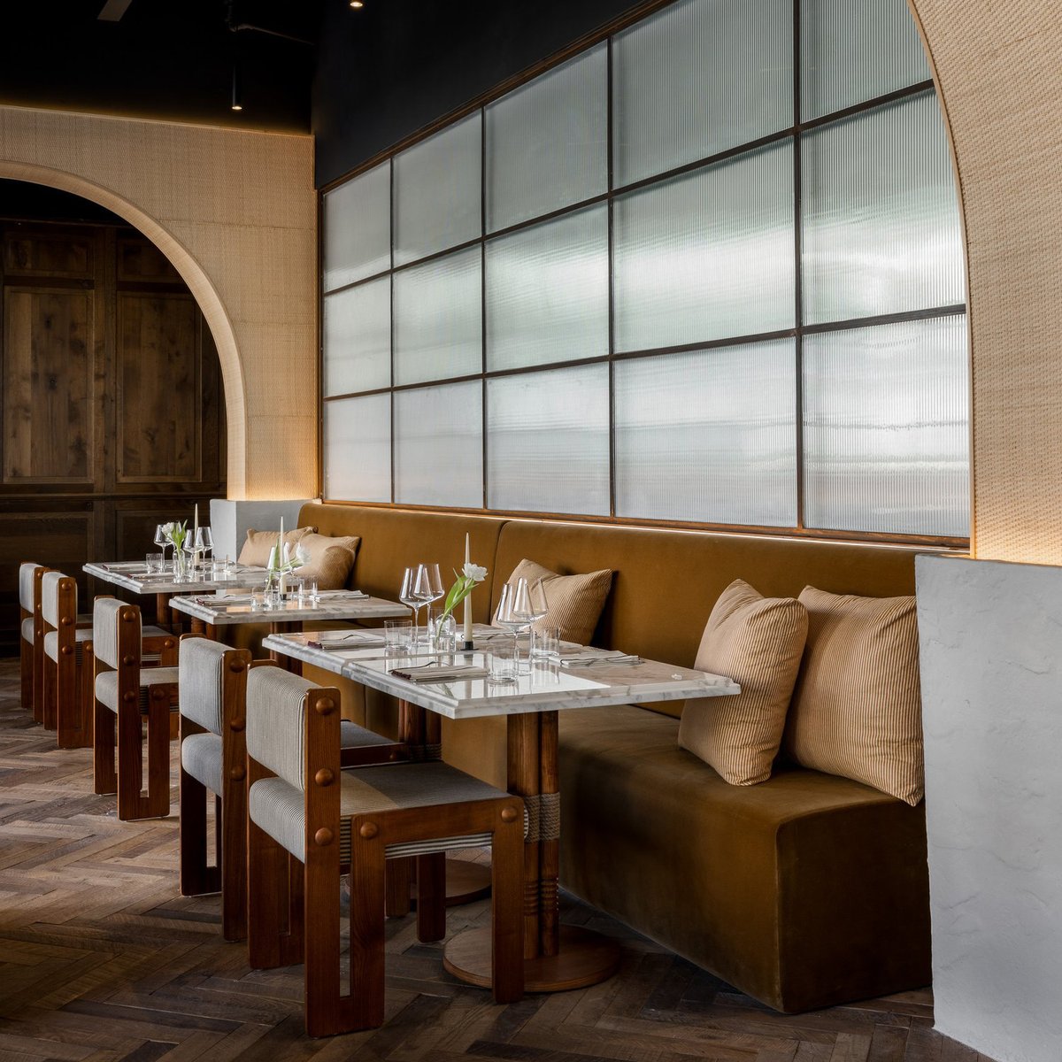 _StudioDesigner's tweet image. Studio Designer client Jeremiah Brent is one of the most prominent stars in the trade whose talent knows no boundaries. He and his team put their stylish magic on this beautiful restaurant Juliet in Culver City, CA. linktr.ee/_studiodesigner