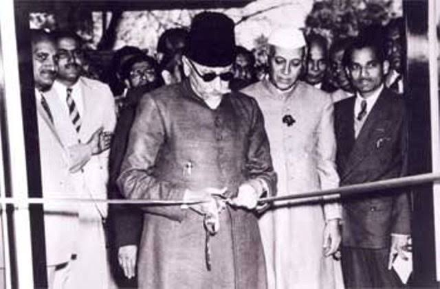 SudheenKulkarni's tweet image. Is this conceivable in the Modi government?

Prime Minister Jawaharlal #Nehru was present when Education Minister Maulana Abul Kalam Azad inaugurated a new building of CSIR (Council of Scientific and Industrial Research) in New Delhi on 10 January 1953.