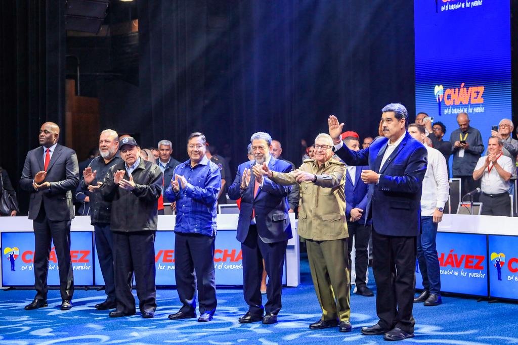 (VIDEO) Clausura del Encuentro Mundial por la Vigencia del Pensamiento de Hugo Chávez, 5 de marzo de 2023 

👉👉👉youtu.be/6uxUwMe4uak