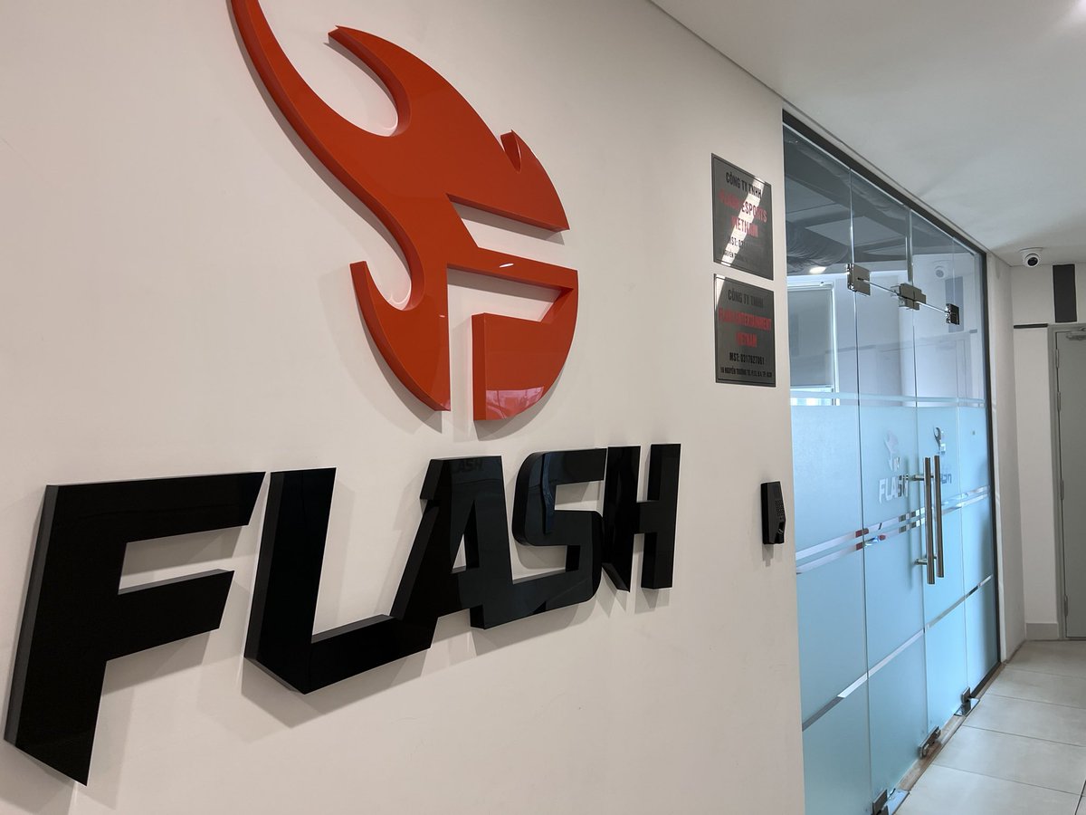 samsonoh's tweet image. Good to be back @teamflash_gg All the teams are performing! Can’t wait for the next championship. The winning feeling! #esports #passion #progamers