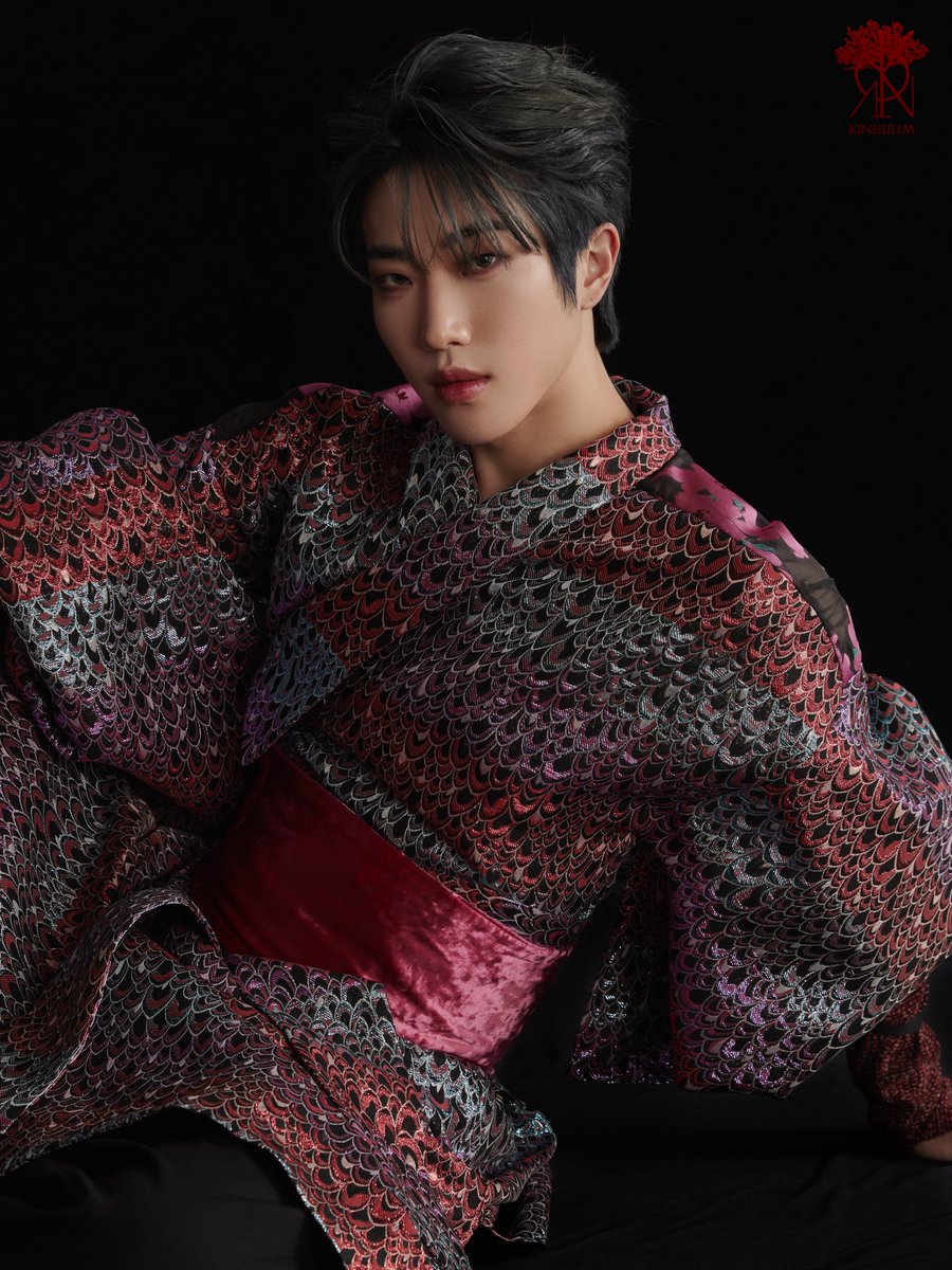 TheKingDom_GF's tweet photo. [👑]
KINGDOM 6TH MINI ALBUM 'History Of Kingdom : PartⅥ. Mujin' INDIVIDUAL CONCEPT PHOTO (Light ver.)

#DANN #단 
#KINGDOM #킹덤 https://t.co/j1PqQx8oZO