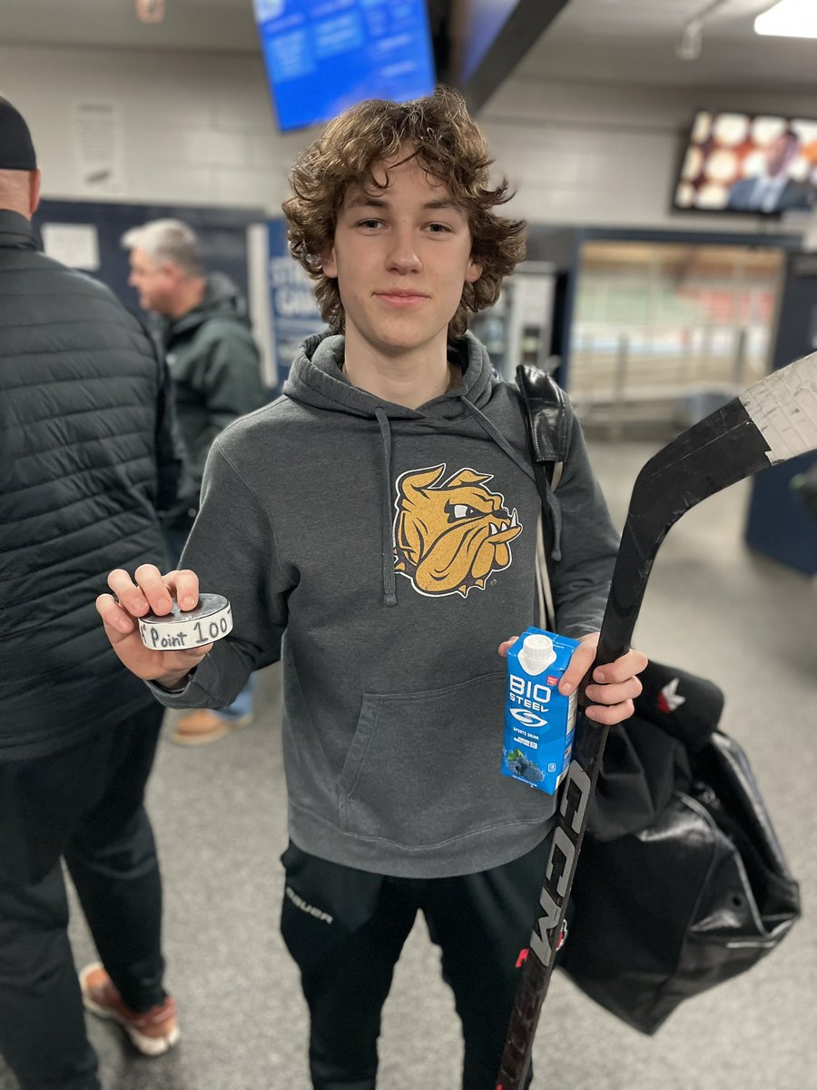 Congratulations to O’Donnel for reaching 100 points this season! He had a hattrick tonight! 🎩