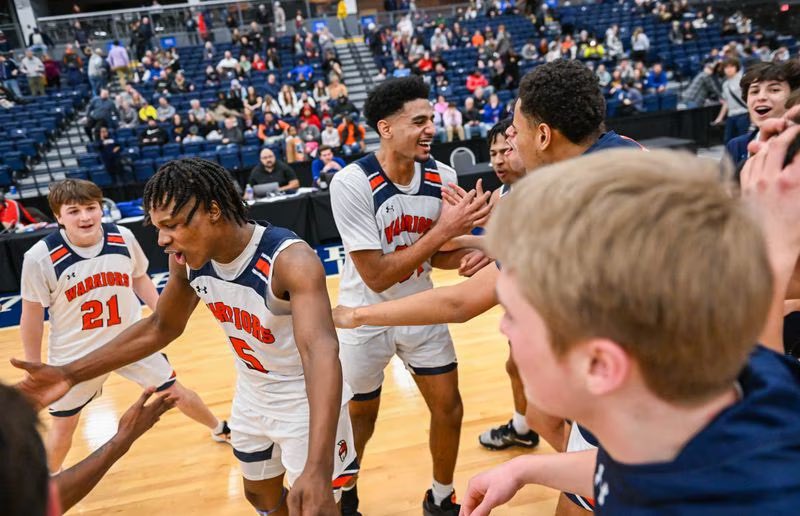 High school basketball: @LCSDAthletics duo leads team to 2nd-straight section crown with win over @WGAthletics (70 photos) https://t.co/DpGsJsHg9B https://t.co/vrtOaapDw9