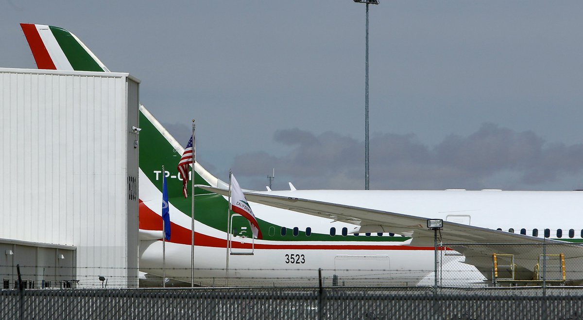 ShorealoneFilms's tweet image. The now ex-Mexico Air Force One #787…still sitting at #VCV 03-05-23