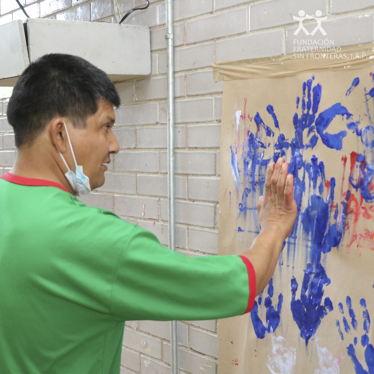 FundacionFSF's tweet image. #FFsF #IAP #Colegio #Inclusion  #PcDI #Donativos La semana pasada tuvimos la visita de los amigos del colegio Churchill quienes en esta ocasión hicieron manualidades y un mural de huellas de mano. Gracias por sus constantes visitas y ayuda que nos proporcionan