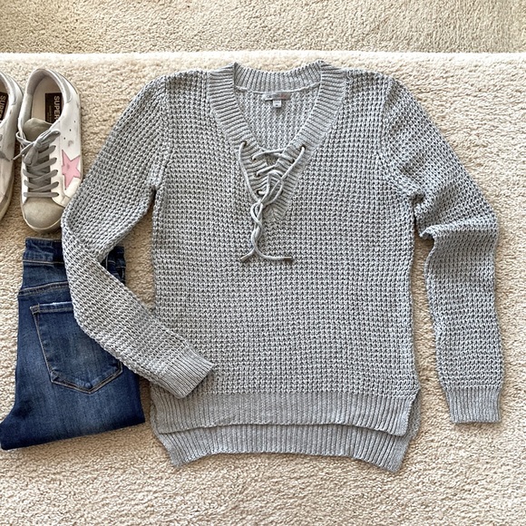 So good I had to share! Check out all the items I'm loving on <a href="/Poshmarkapp/">Poshmark</a> #poshmark #fashion #style #shopmycloset #jessicasimpson: posh.mk/8dFrCu9dWxb
