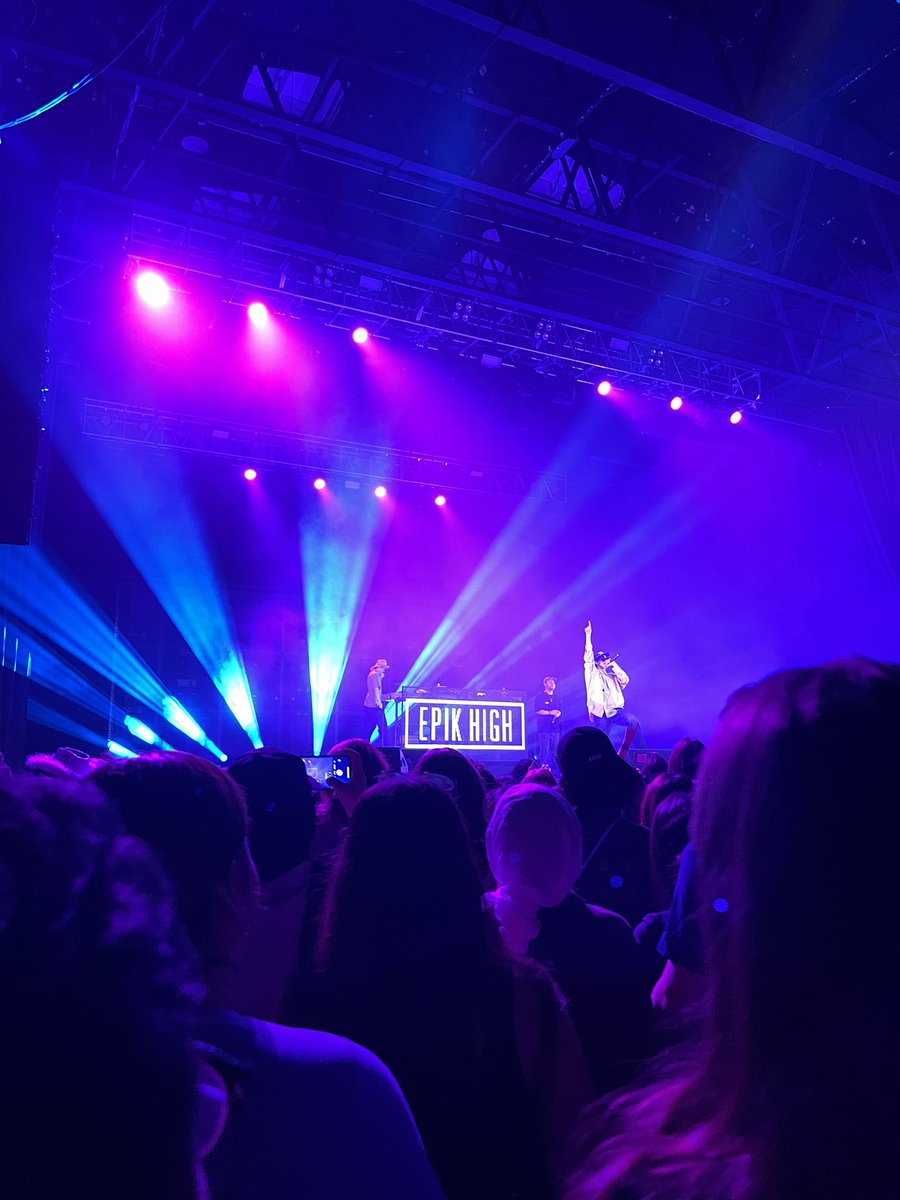liangry's tweet photo. Such an Epik night 🍓🔥😊#EPIKHIGHTOUR2023 #EpikHighinDallas #EPIKHIGH https://t.co/EXTc9IgZ9y