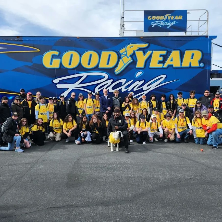 CCSDEngage's tweet photo. #repost Great Sunday fun with students from Clark County School District! Can't wait to talk to them Monday at school to see what they thought about the day!
Reposted from @fuelforsuccess
.
@ClarkCountySch #cadwalladermiddleschool #ccsdcommunity #ccsdpartnership #CCSDEngage https://t.co/XrDtFC6cMy