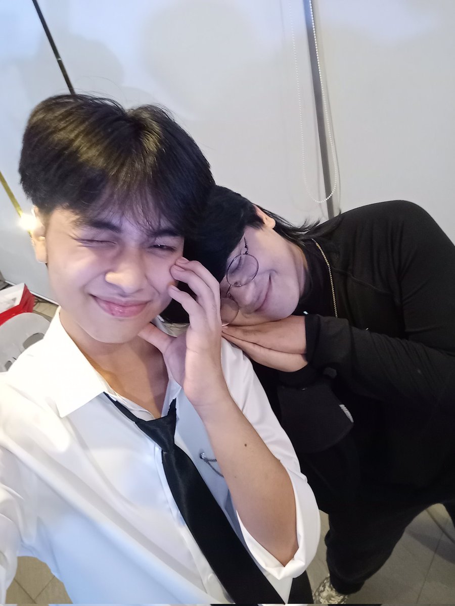 MejiWhale's tweet photo. Asawa ko din to

@TeamWilsonOFC
#DreamMaker_WILSON
#DreamChaser_WILSON
#Wilsonmeetandgreet
#Wilsonfanmeet
#FanServiceKing https://t.co/pyWGLHF046