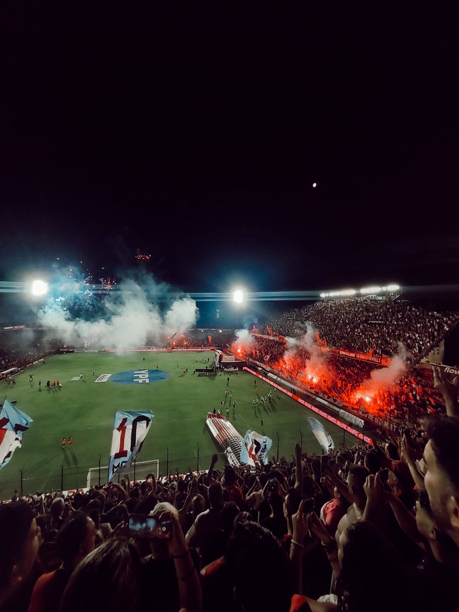 tomitestoni13's tweet photo. Te jure amor eterno ♥️🖤 
Estaré por siempre a tu lado 🔇 https://t.co/bhAjs8apXU