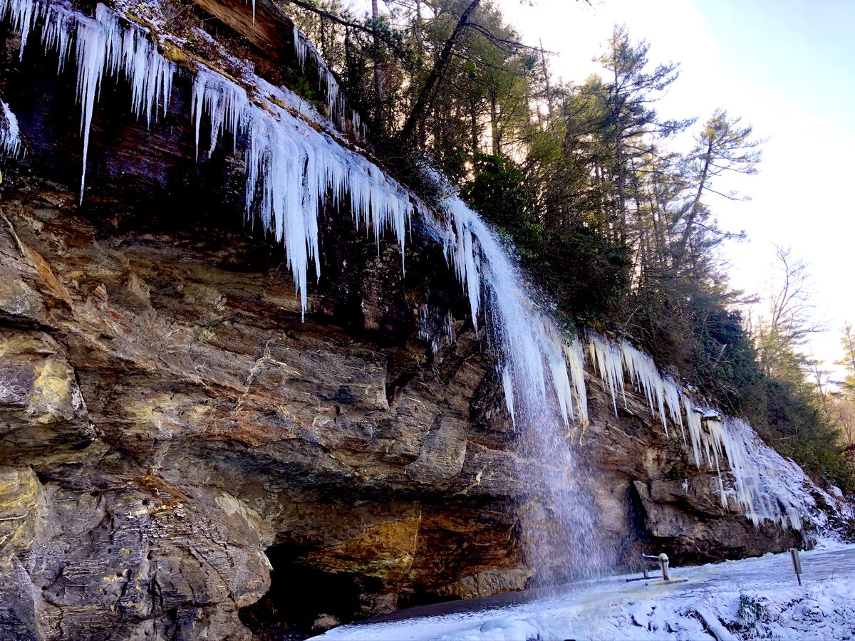 suziday123's tweet photo. @LiveaMemory @gfreetraveler @obligatraveler @intheolivegrov1 @MountRainierNPS @ararewoman @MamaO_GO @FitLifeTravel @MadHattersNYC @VParadisoBCA @LindaPeters64 @RoarLoudTravel @sl2016_sl @RoadtripC So sorry very late to the #Top4Theme party! Thanks for the tag Doug. Love the glacier pic. ๐ฅถ Here are my #Top4Frozen 1. Bryant Park fountain NYC 2. North Carolina 3. Vigeland Park Oslo 4. Norway swans โ๏ธ @gfreetraveler @intheolivegrov1 @obligatraveler #travel https://t.co/ZbvaoXb1Pw