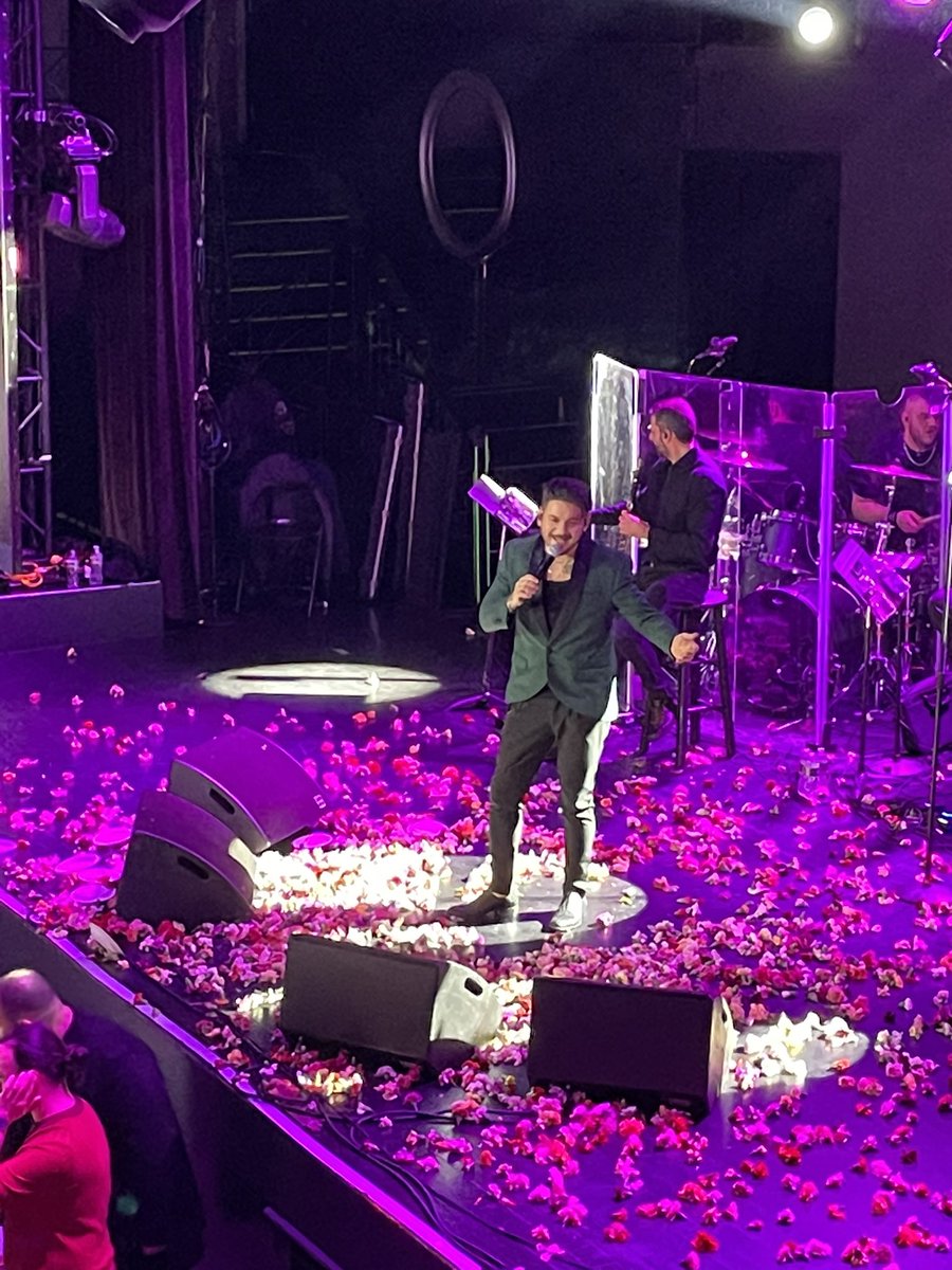 KefiFMRadio's tweet photo. @nmakropoulos  in Boston  and on tour in American with @STAN_Official  @KefiFMChristos https://t.co/308HkFUXBD