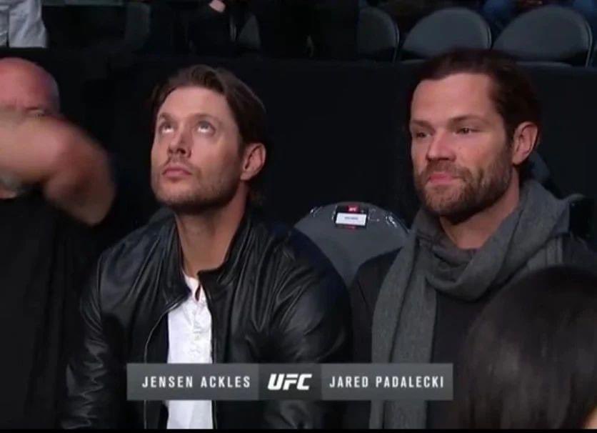 This was beautiful to see.
Brothers 4 lyf!

#UFC272

@jensenackles @jaredpadalecki 

Credit: @fightfanumar - Twitter

@facebook memory @JensenAckles @jarpad @CreationEnt Vegas con 3/6/22 #Supernatural