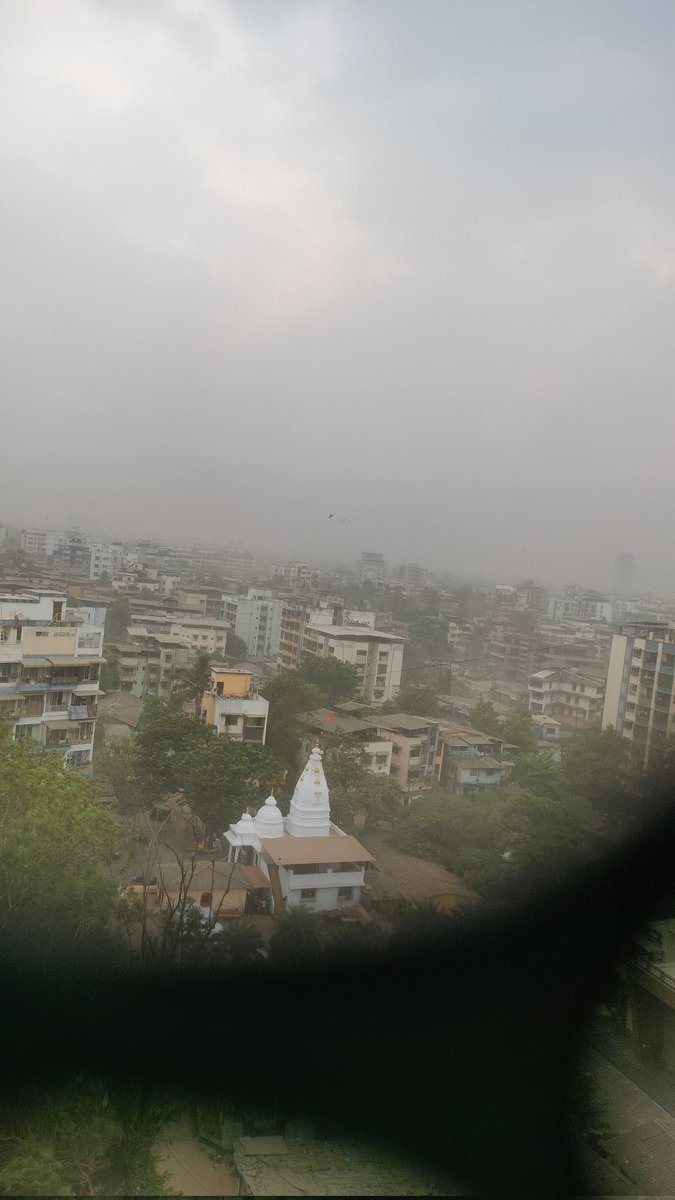 DhirajMahajan29's tweet photo. Cyclone Kalyan west!!!
Or what to call it.
@mumbaimatterz @RoadsOfMumbai
@AmhiDombivlikar
@KDMCOfficial
#MumbaiWeather #MumbaiRains
#beyondthane https://t.co/jKGco0GJl4