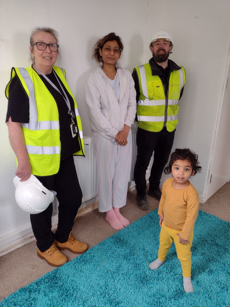 LABMmag's tweet photo. .@KensaContracts and @thurrockcouncil celebrated an important milestone as the first energy and #carbonsaving #groundsourceheatpump was switched on. The home is one of over 270 residences benefiting from a landmark #energyupgrade scheme.
https://t.co/g9eza8ut48
#socialhousing https://t.co/34guySr4La