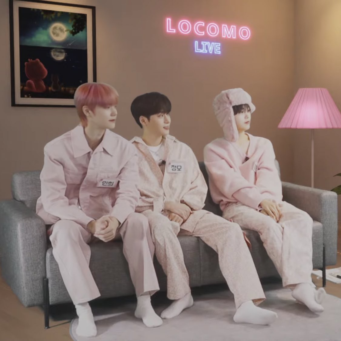 얼굴말고는 ..
볼게 없네요...