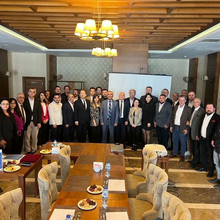 TURMEFED (Turizm Mezunları Federasyonu)' in ilk genel kurulu geçtiğimiz hafta Antalya'da yapıldı. Emeği geçenlere sonsuz teşekkürler dileriz.
#btioyomd #turmefed #turizm