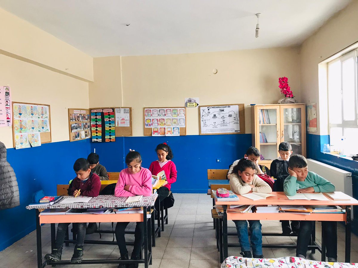MutkiMEM's tweet photo. *Sayfaların ufkunda geleceğe  bakıyoruz* projesi kapsamında 06 Mart 2023 Pazartesi günü 4.saatinde tüm okullarımızda birlikte kitap okuyoruz.

@tcmeb
@Korkmazemin49 @MuratBi50471064 #bitlisokuyor
#mutkimem
#bitlismem https://t.co/M1zlQYXIFo