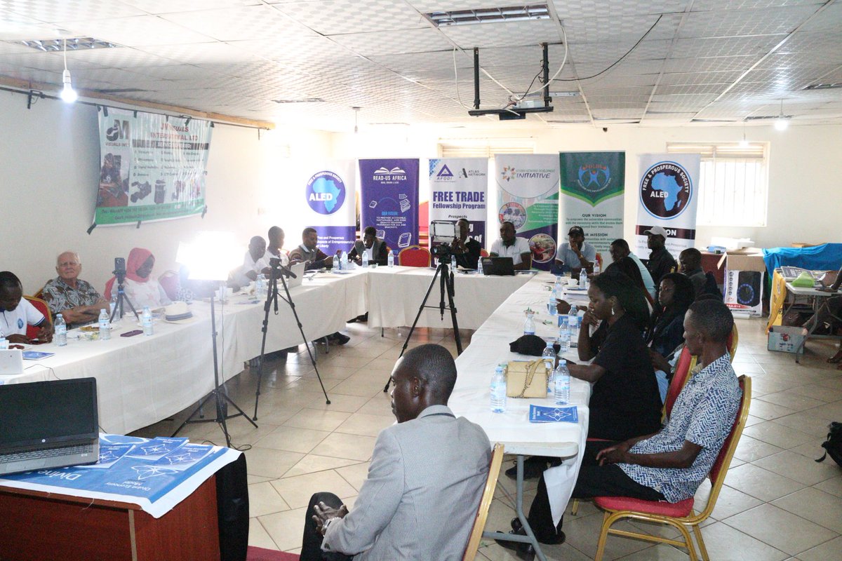 Mtindo_Network's tweet photo. Together with Partner Organizations, we had a wonderful book review conversation, on the Divine Economy model.
Participants expressed great interests, concerns & ideas from the book and their own points of views about the ideal workable economic system.
#Divineeconomymodel https://t.co/ITRDNH04in