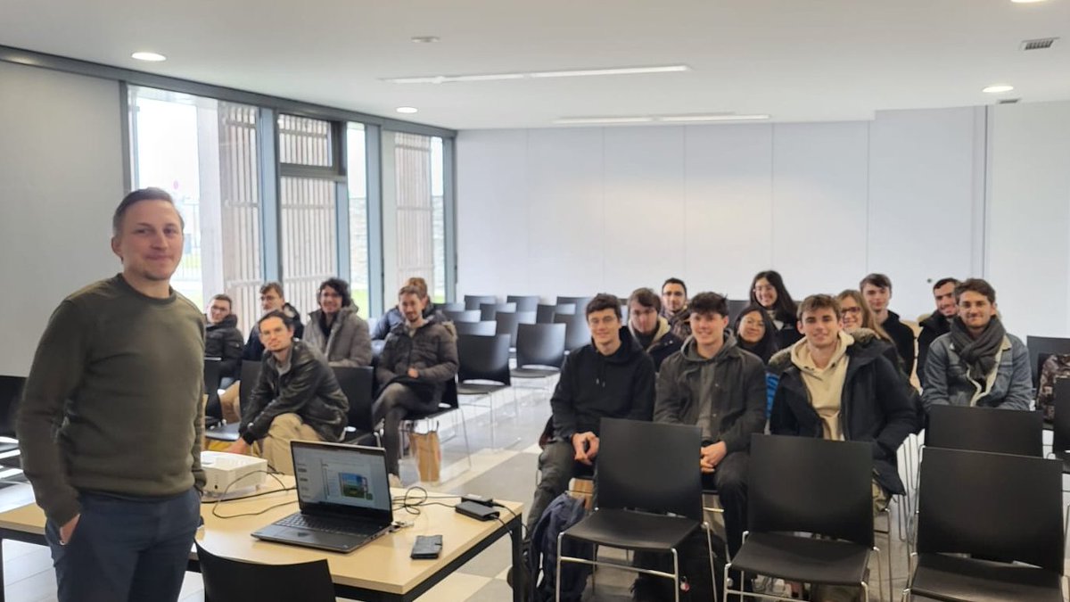 [IMMERSION AU💚DE LA BIORAFFINERIE]
Projet d'étude du potentiel de la méthanation biologique pour la transition énergétique avec <a href="/ChaireBiotechCS/">Chaire de Biotechnologie</a>, #ARD et <a href="/Cristal_Union/">Cristal Union</a>  dans le cadre du cours Economie circulaire et Système industriel pour 20 élèves de 2 année <a href="/centralesupelec/">CentraleSupélec</a>