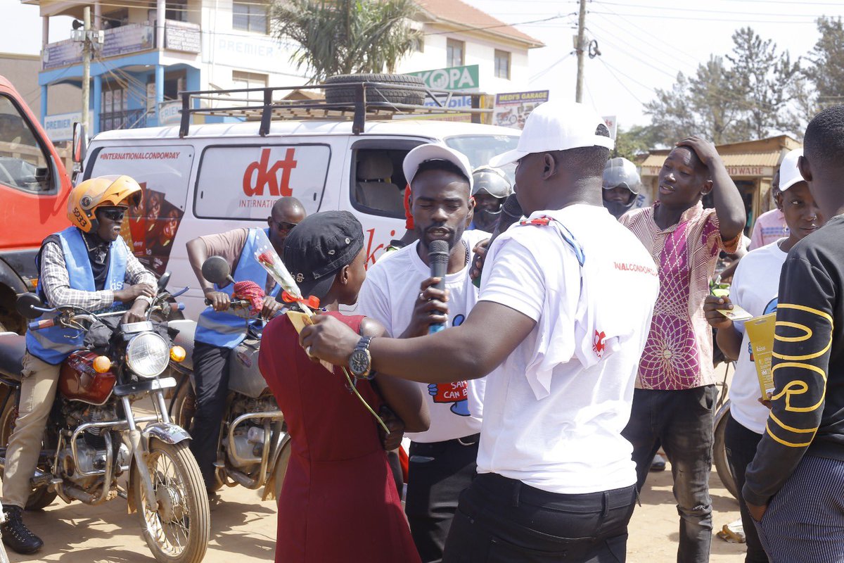 ExpUg_Official's tweet photo. Exp team represented DKT during the Ministry of Health ICD celebrations in Banda Kampala. The team also delivered a memorable experience to the public on Valentine’s Day with an impactful message about condom use through road shows. #ThinkExpforLive+
#internationalcondomday https://t.co/dAEJpN9vWS