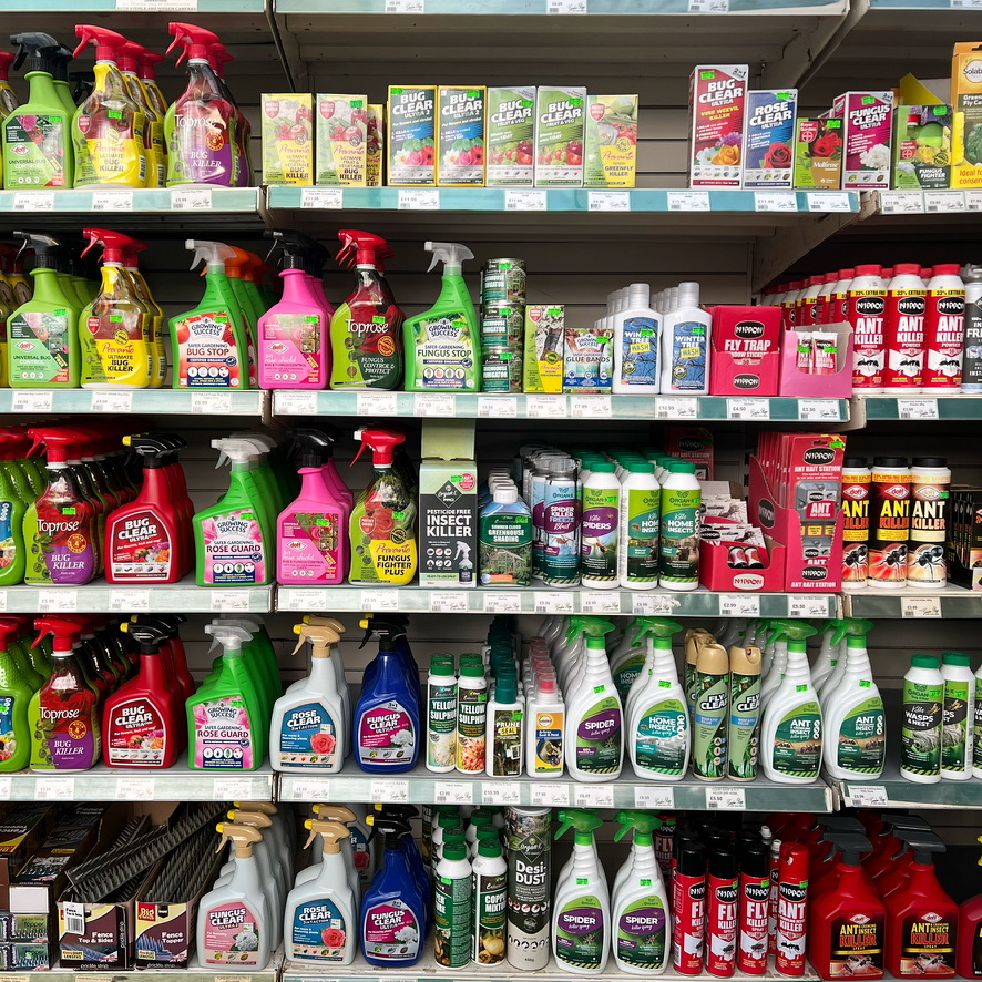 jackwallington's tweet photo. The petition to ban all non-organic pesticides for sale without training and a qualification, including the worst systemic and residual chemicals, is almost at 6,000 signatures, can you make it happen?
https://t.co/0xWOyZG1fq https://t.co/77BXPYVTmL