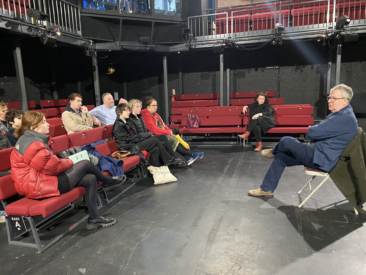 WISEUPWORKSHOPS's tweet photo. We want to thank Andrew and all the cast who performed Macbeth at The Dukes for a phenomenal night! Andrew and the cast were totally inspired our young people!
#thedukes #thedukestheatre #imitatingthedog #macbeth #dukeslancaster #macbethITD #wiseupworkshopscic #lancaster https://t.co/rWzpy8jdt0