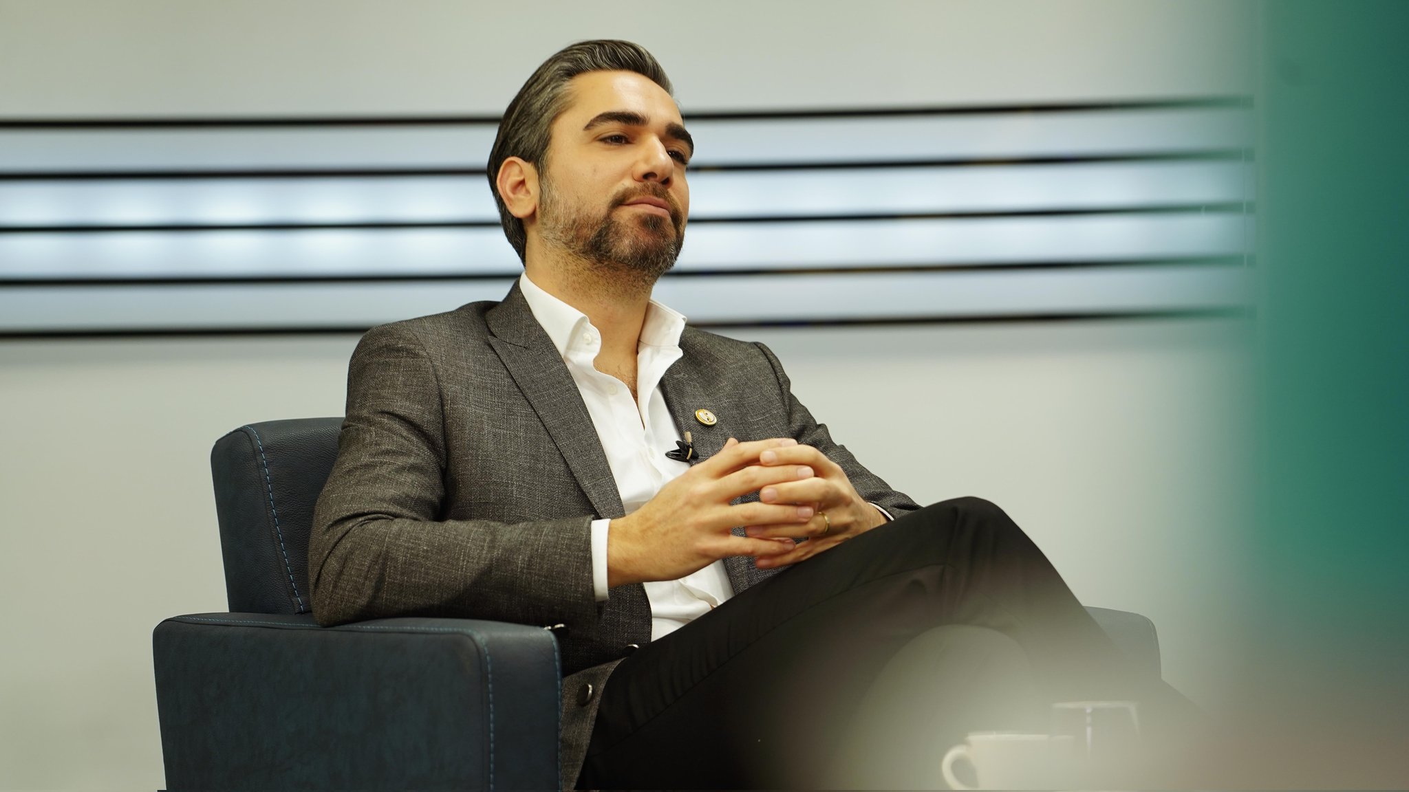 Fqh66MhXgAMG_kY?format=jpg&name=large