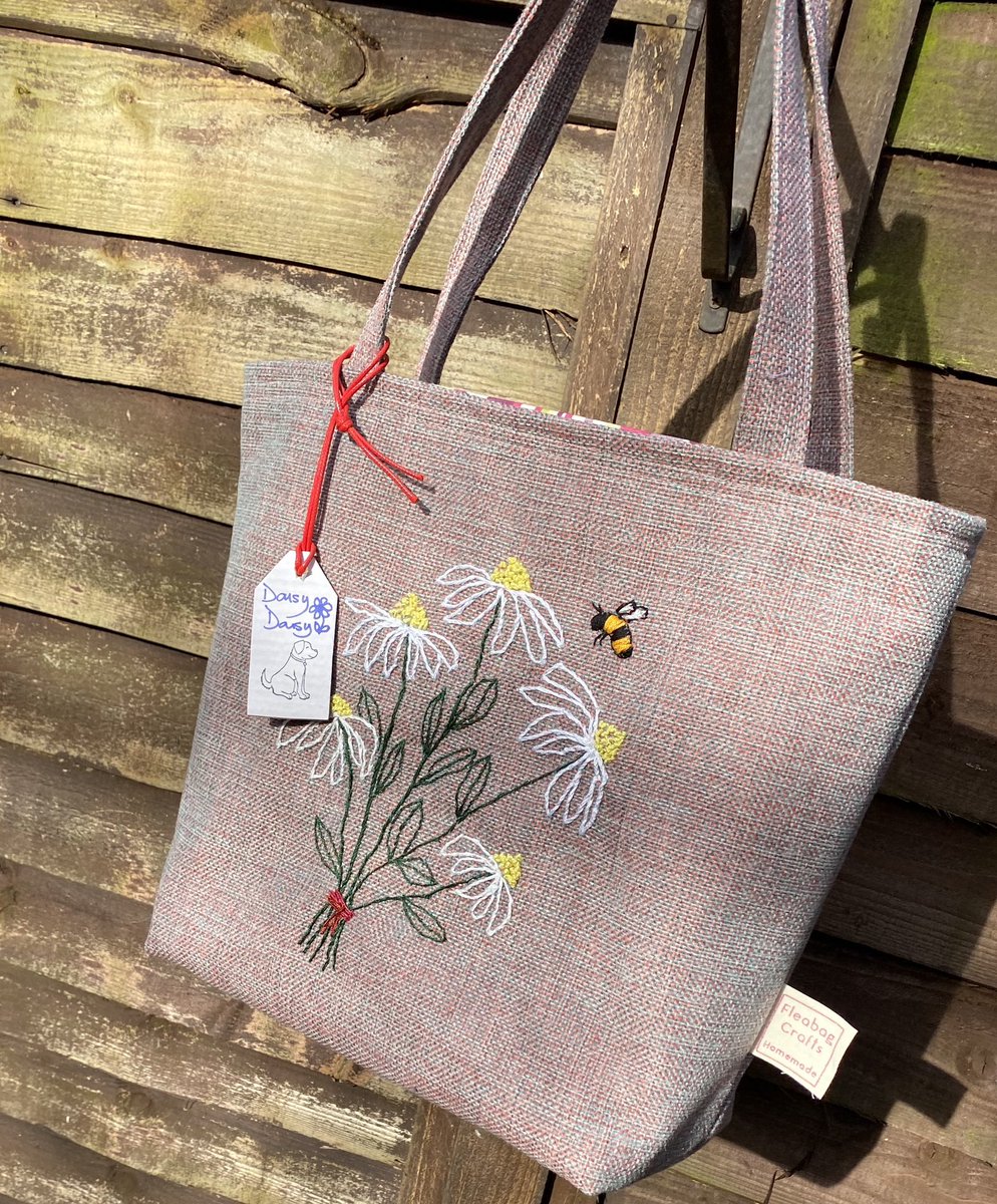 claireyfairey28's tweet photo. Alphabet challenge today is F #MHHSBD can only be flowers 💐  hand embroidered ones 💐💐 https://t.co/II78PyRJgc