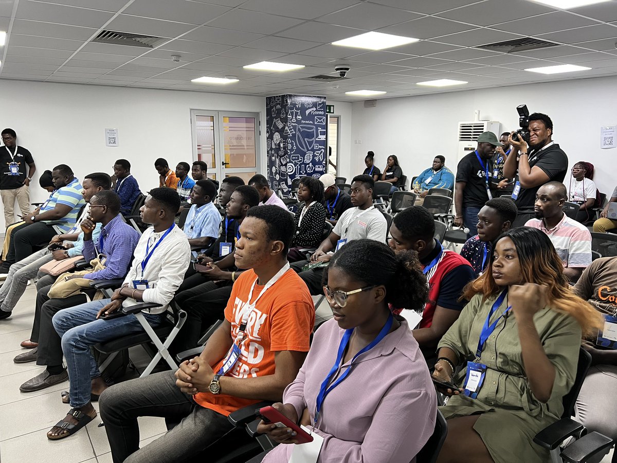 Flutter_Ghana's tweet photo. We are live on YouTube 

https://t.co/yEE5IdjeyW https://t.co/en0nIt0kiI
