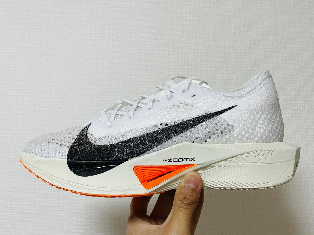 High08648628's tweet photo. え、もう届いたんだけど!
NIKEさん仕事早すぎですよ!
ヨッメの帰宅前でナイス過ぎる!
ダンボールちょうど溜まってたから一緒に証拠隠滅ぅ〜!
#VFN3
#ヴェイパーフライネクストパーセント3 https://t.co/UgdvR9ReGs