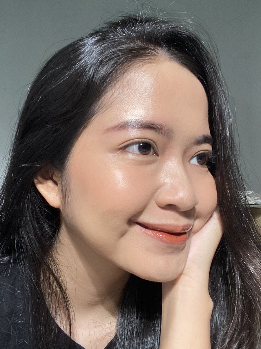 On Twitter Lagi Suka Banget Sama Makeup Ini Foundationya Bener Bener