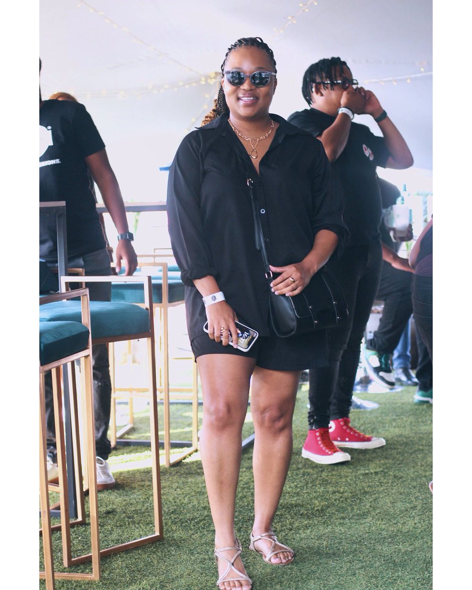 mootjies_'s tweet image. May you experience a miracle this week that reminds you that everything is actually working in your favor 🤍