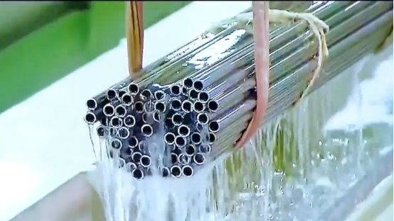 Baoalloy's tweet image. How seamless steel pipes are made?

#howitsmade #steelpipemanufacturing #steelpipefactory #howsteelpipesaremade #seamlesssteelpipe #pickling #steelpipecleaning #colddrawn #precisiontube #stainlesssteelpipe #steeltube