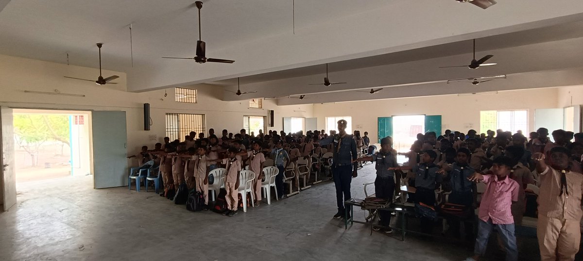 NykPerambalur's tweet image. #catchtherain Phase III @NykPerambalur  Bharat Scouts and guards along with NYK Perambalur administrated the Catch the Rain Pledge #saverainwater @Nyksindia @nykssouthzone