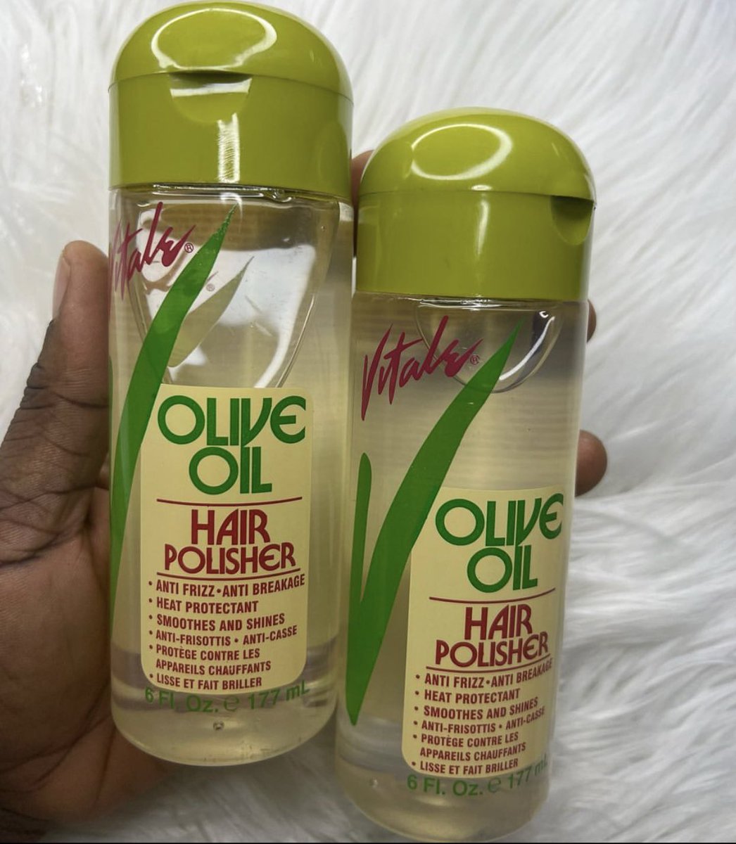 floshylopez's tweet photo. Frame 1: Heat protectant 4,000
Frame 2: Castor oil ( for your hair growth) 3,500
Frame 3: Wig storage bag 2,800
Frame 4: Hair polisher (serves as heat protectant also) 2,500

Location is Ibadan, nationwide delivery.
#pagesbydamicommerce 
#VendorsPRO 
Please retweet 🙏 https://t.co/UDURrCqPyE