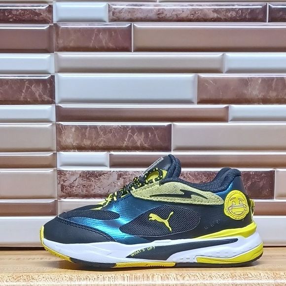 So good I had to share! Check out all the items I'm loving on <a href="/Poshmarkapp/">Poshmark</a> #poshmark #fashion #style #shopmycloset #unknown #serengetee #puma: posh.mk/zjONdImXzxb