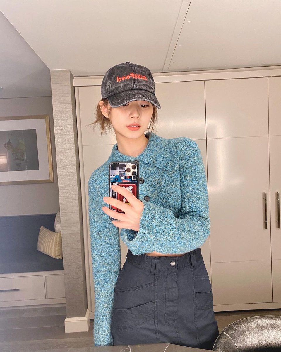 TZU990614's tweet photo. 230306 thinkaboutzu instagram update
#APPARIS
Molly Sweater - Stormi Blue
https://t.co/DQxcogo0U0
#ISABELMARANT
ÉTOILD Prime Midi Cotton Skirt - Black
https://t.co/IouAdEaJL7
#子瑜 #TZUYU #쯔위 #ツウィ
#TWICE #트와이스 #READYTOBE #SETMEFREE #tzuyustyle https://t.co/67874Kah3J