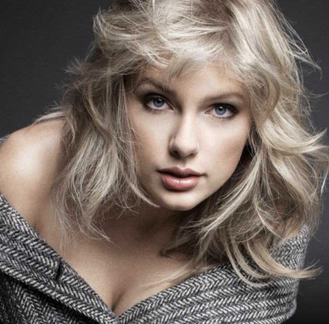 TheSwiftSociety's tweet photo. 👑| @TaylorSwift13 has surpassed 3 BILLION Spotify streams in 2023!

— She is the FIRST artist to achieve this. https://t.co/JheIyFO0Fn