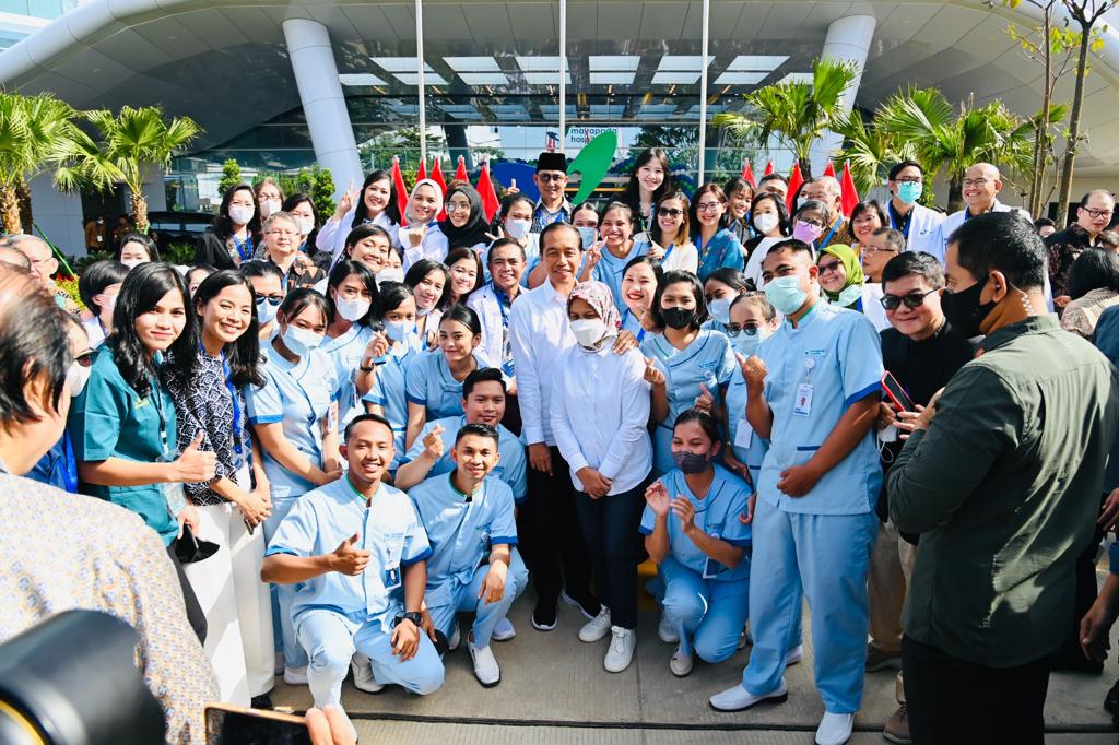 Pemerintah mendorong penambahan jumlah dokter spesialis di dalam negeri untuk meningkatkan pelayanan kesehatan di Tanah Air. 

Saya telah meminta kepada Menteri Pendidikan, Kebudayaan, Riset, dan Teknologi untuk menambah dan mempermudah pendidikan dokter spesialis.