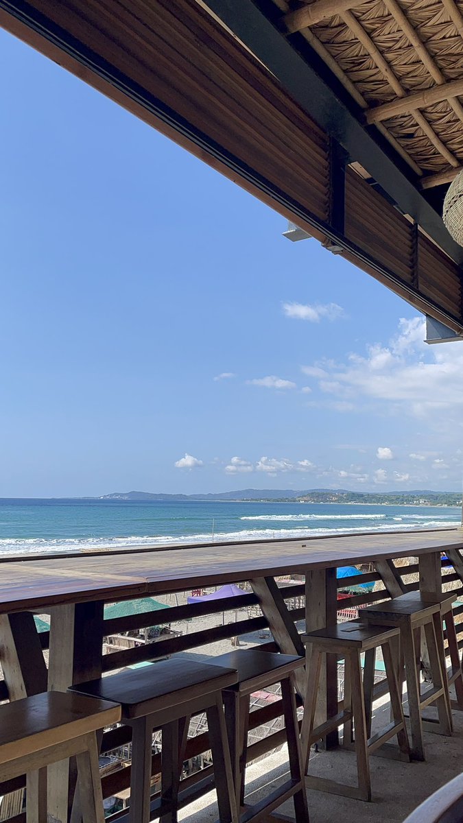 gastroadv_PH's tweet photo. I do know what appeals people to come here. The native boho style decor, it’s by the beach, a good view of the waves, very hip youthful taste in music, and the hang out. https://t.co/EQa8MKdNtQ