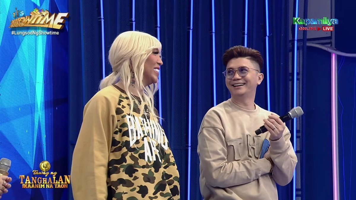 ilovevhoice's tweet photo. #LungsodNgShowtime

#VhongNavarro #ViceGanda
#VhoIce

[No copyright infringement intended, for entertainment purposes only] https://t.co/iF9Y3LQ75O