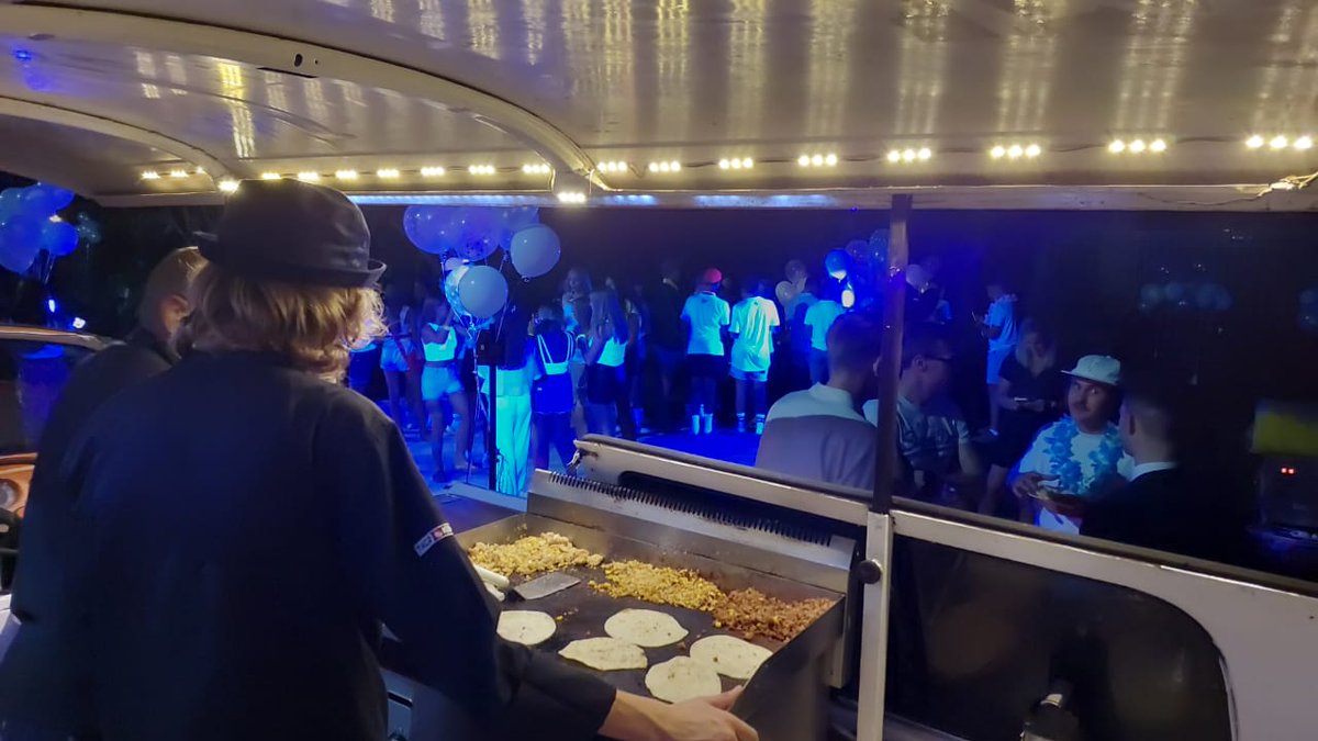 Tacokombi's tweet image. @Tacokombi we love all the private events we get involved with. It is such an honour to be involved with somebody's special celebrations. 

#greatmexicanfoodanywhere #tacokombi #tacos #nachos #chillipoppers #churros #freshisbest #foodtruck #marketstyle #privateevents